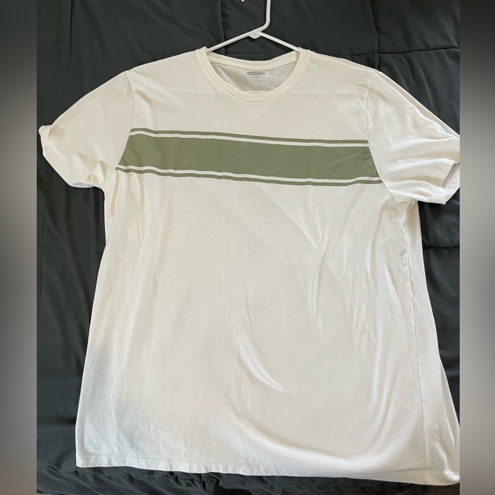 White Old Navy Tee